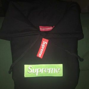 Supreme hoodie an backpack